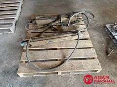 (2) Hydraulic Cylinders