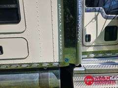 2022  Kenworth  W900  Semi Truck