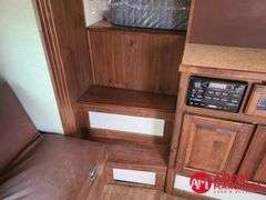 2013  Shadow   4 Horse Trailer w/ Living Quarters   - 42FT
