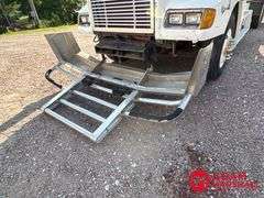 1996  Freightliner  FLD 120  Semi Truck