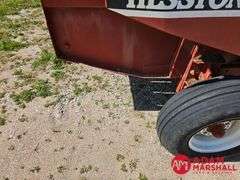 Hesston  550  Baler