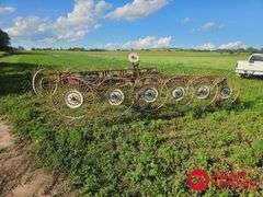 Hesston  3982  12 Wheel Rake