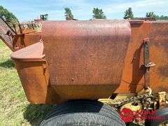 New Holland  268  Square Baler