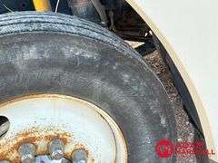 1996  Freightliner  FLD 120  Semi Truck