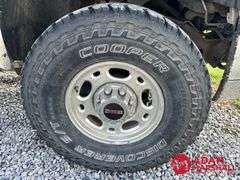 2002  GMC  Sierra K2500 HD  Pickup - Diesel