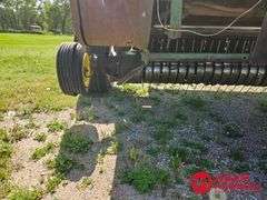 John Deere  535  Baler