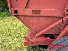 New Holland  660  Round Baler
