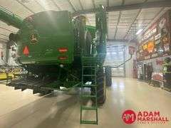 2016  John Deere  S680  Combine