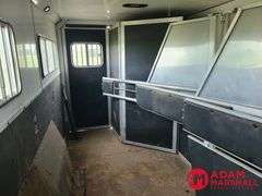 2013  Shadow   4 Horse Trailer w/ Living Quarters   - 42FT