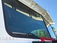 1996  Freightliner  FLD 120  Semi Truck