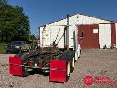 1996  Freightliner  FLD 120  Semi Truck
