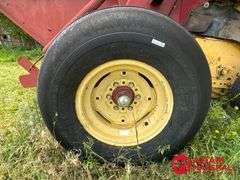 New Holland  660  Round Baler