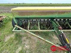 John Deere  8300  Grain Drill - 13FT