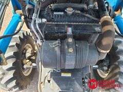 LS  XR4046  MFWD Utility Tractor w/Loader