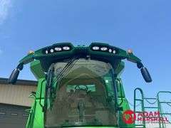 2016  John Deere  S680  Combine