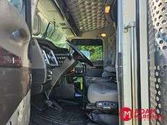 2022  Kenworth  W900  Semi Truck