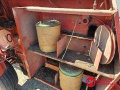 Hesston  550  Baler