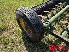 John Deere  Roller Packer