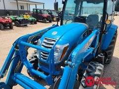 LS  XR4046  MFWD Utility Tractor w/Loader