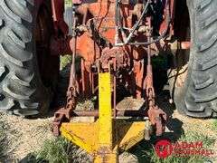1964  Farmall  706  Tractor w/ Loader & Blade - Diesel