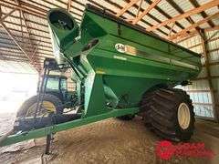 2014 J & M 1050 GrainStorm Grain Cart