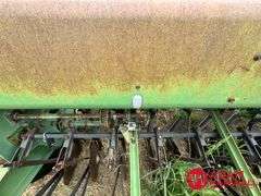 John Deere  8300  Grain Drill - 13FT