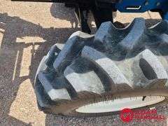 LS  XR4046  MFWD Utility Tractor w/Loader