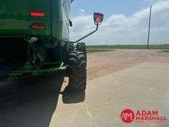 2016  John Deere  S680  Combine