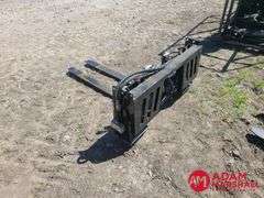 Unused 2024 AGROTK 48IN Pallet Forks w/ Hydraulic Adjustment