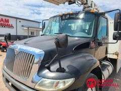 2006  International  4400  Boom Bucket Truck