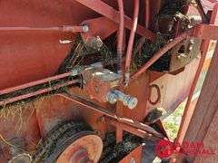 Hesston  550  Baler