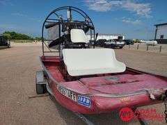 1970  Combee  Airboat w/ Trailer - 15 FT