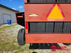 Hesston  550  Baler