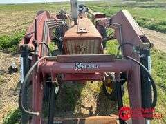 1964  Farmall  706  Tractor w/ Loader & Blade - Diesel