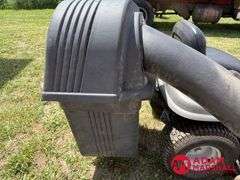Craftsman  LT2000  Riding Lawn Mower - 42IN