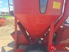 1986  New Holland  355  Grinder Mixer