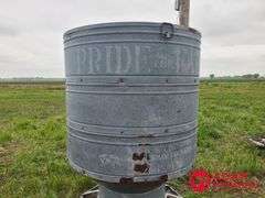 Pride Of The Farm  Adjust-O-Matic Sixty Hog Feeder