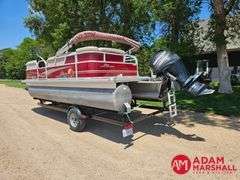 2014  Sun Tracker  Party Barge 20DLX  Pontoon - 20FT