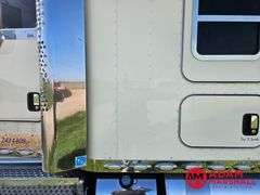 2022  Kenworth  W900  Semi Truck