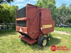 New Holland  660  Round Baler