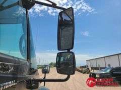 2006  International  4400  Boom Bucket Truck