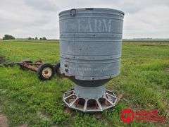 Pride Of The Farm  Adjust-O-Matic Sixty Hog Feeder