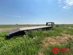 1981  Blair  Gooseneck Flat Bed Trailer - 25FT