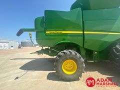 2016  John Deere  S680  Combine