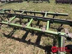 John Deere  Spring Tooth Chisel Plow