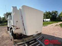 1996  Freightliner  FLD 120  Semi Truck