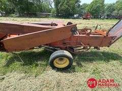 New Holland  268  Square Baler