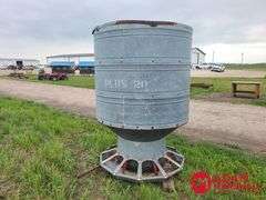 Pride Of The Farm  Adjust-O-Matic Sixty Hog Feeder