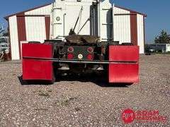 1996  Freightliner  FLD 120  Semi Truck