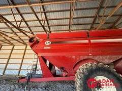 2019 J & M 1000 GrainStorm Grain Cart